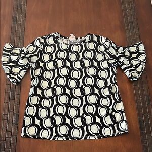 Stylish Black and White Patterned Women's Top